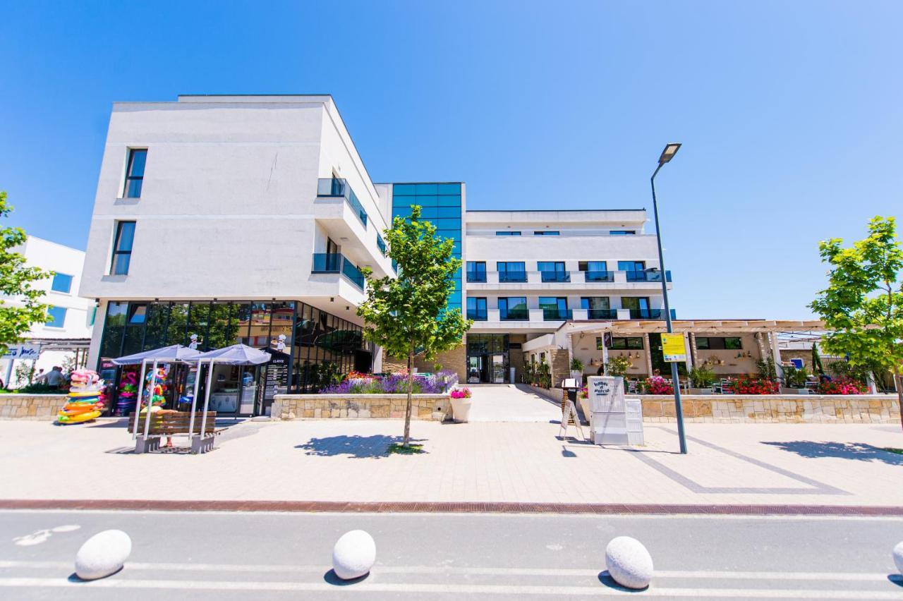 Hotel Prestige Мамая Екстериор снимка