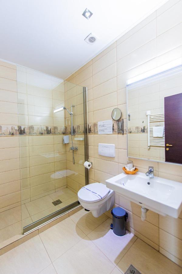 Hotel Prestige Мамая Екстериор снимка