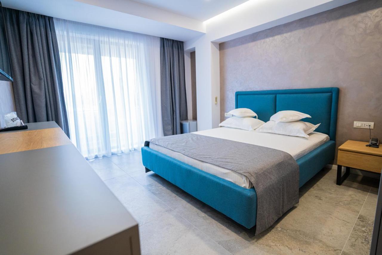 Hotel Prestige Мамая Екстериор снимка