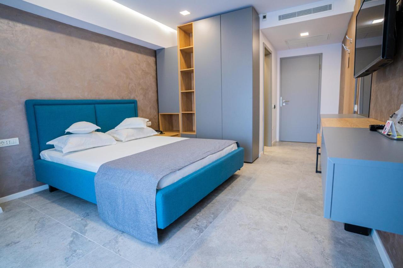 Hotel Prestige Мамая Екстериор снимка