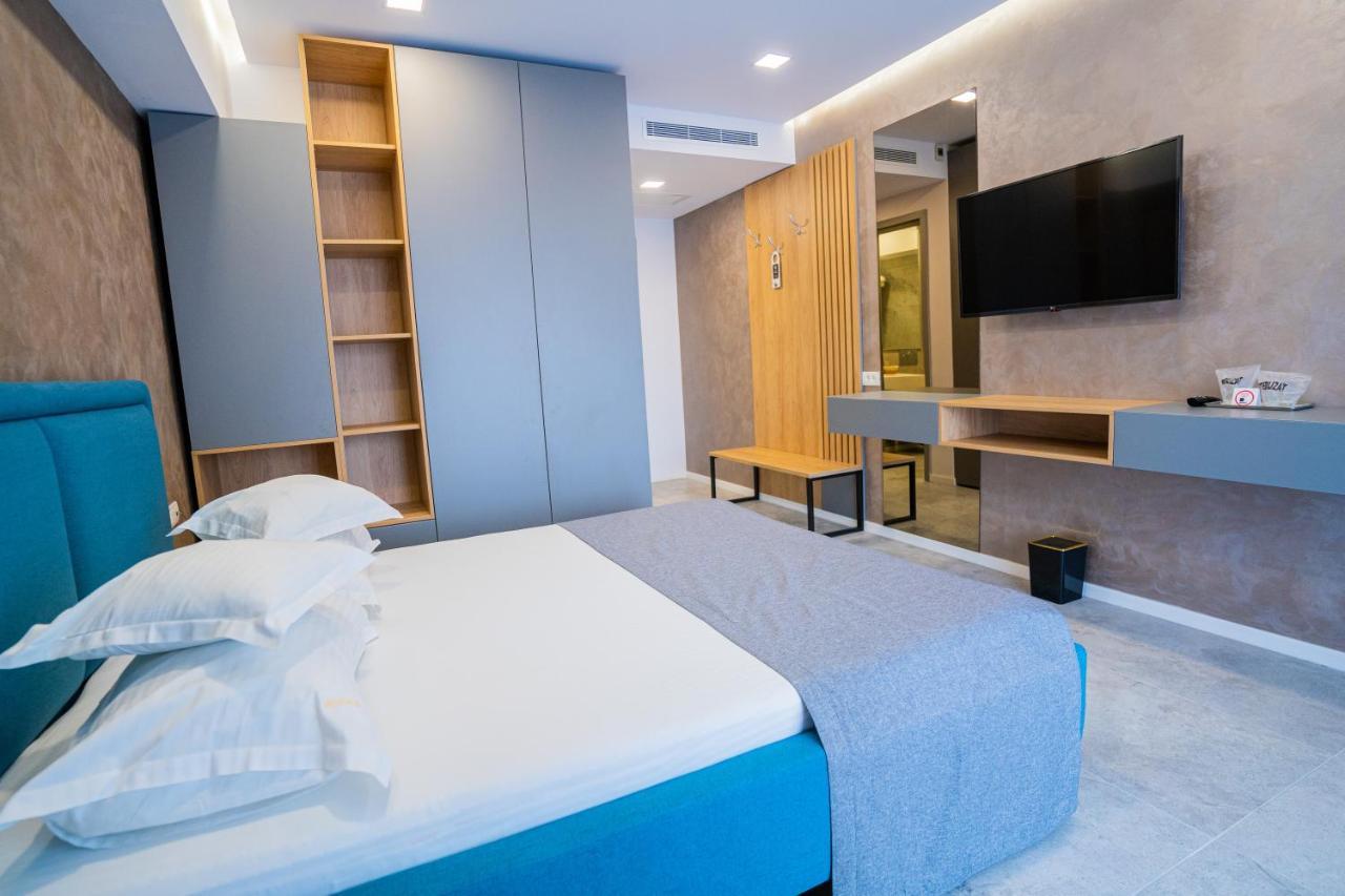 Hotel Prestige Мамая Екстериор снимка